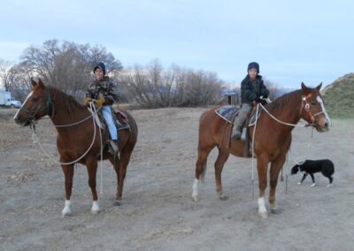 kids_riding_horses